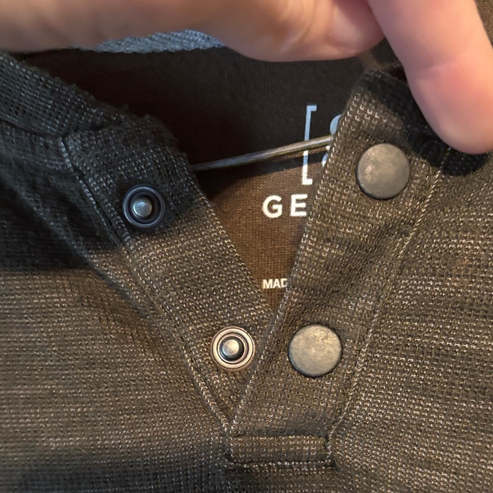Levi's Men's Charcoal Long Sleeve Henley - Picture 3 of 3